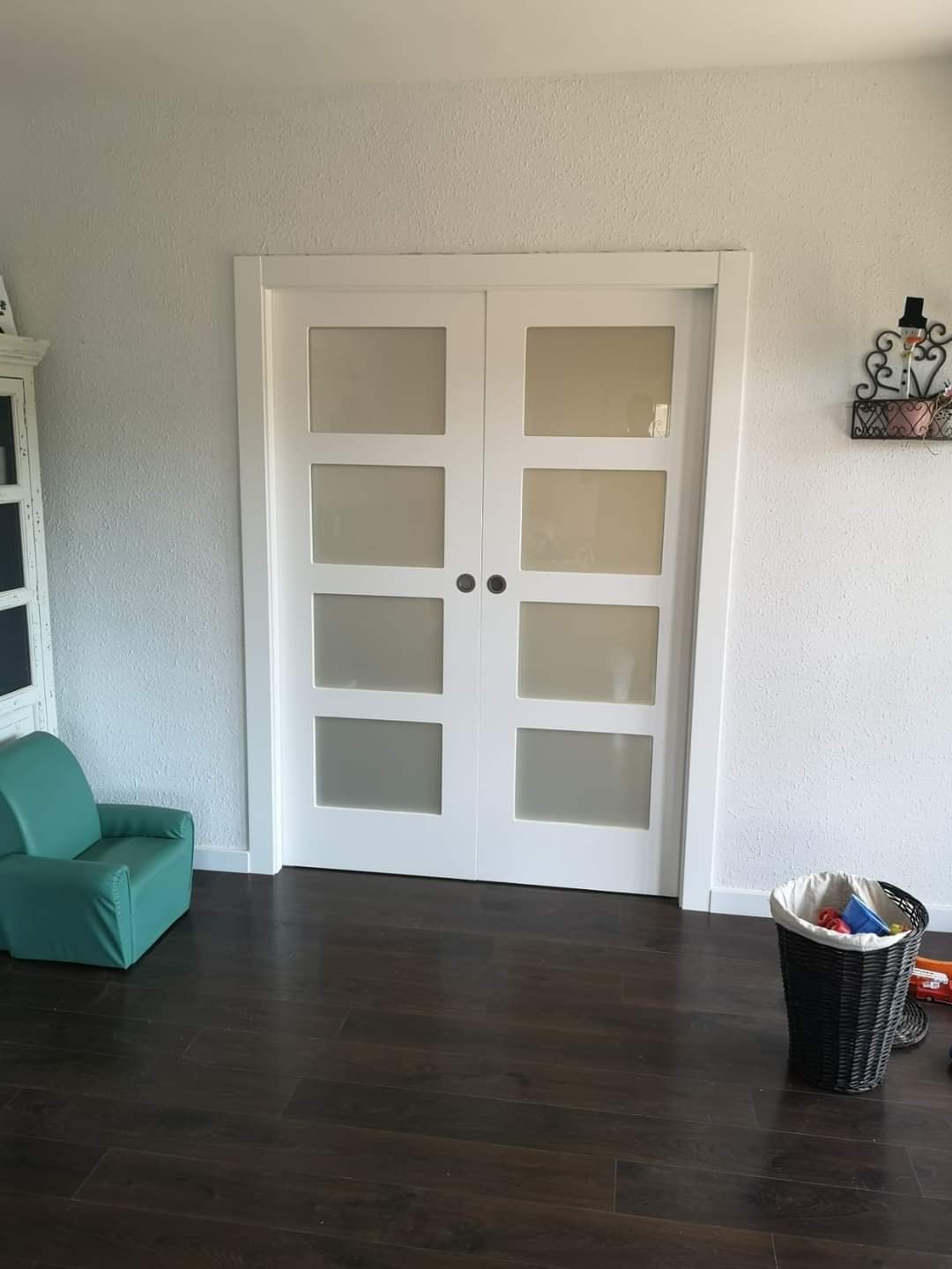 Puertas correderas blancas con cristal